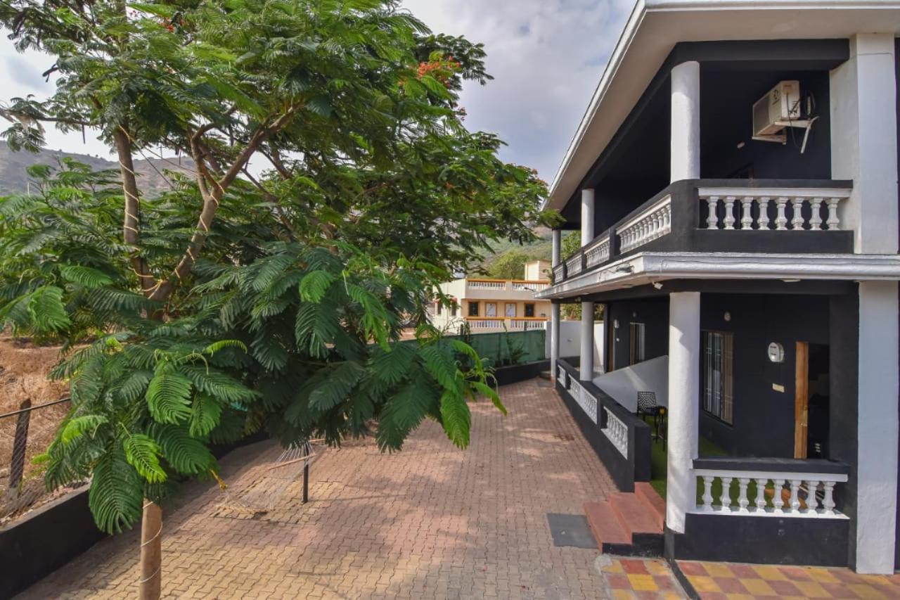 Black Stone Villa Kārli Dış mekan fotoğraf